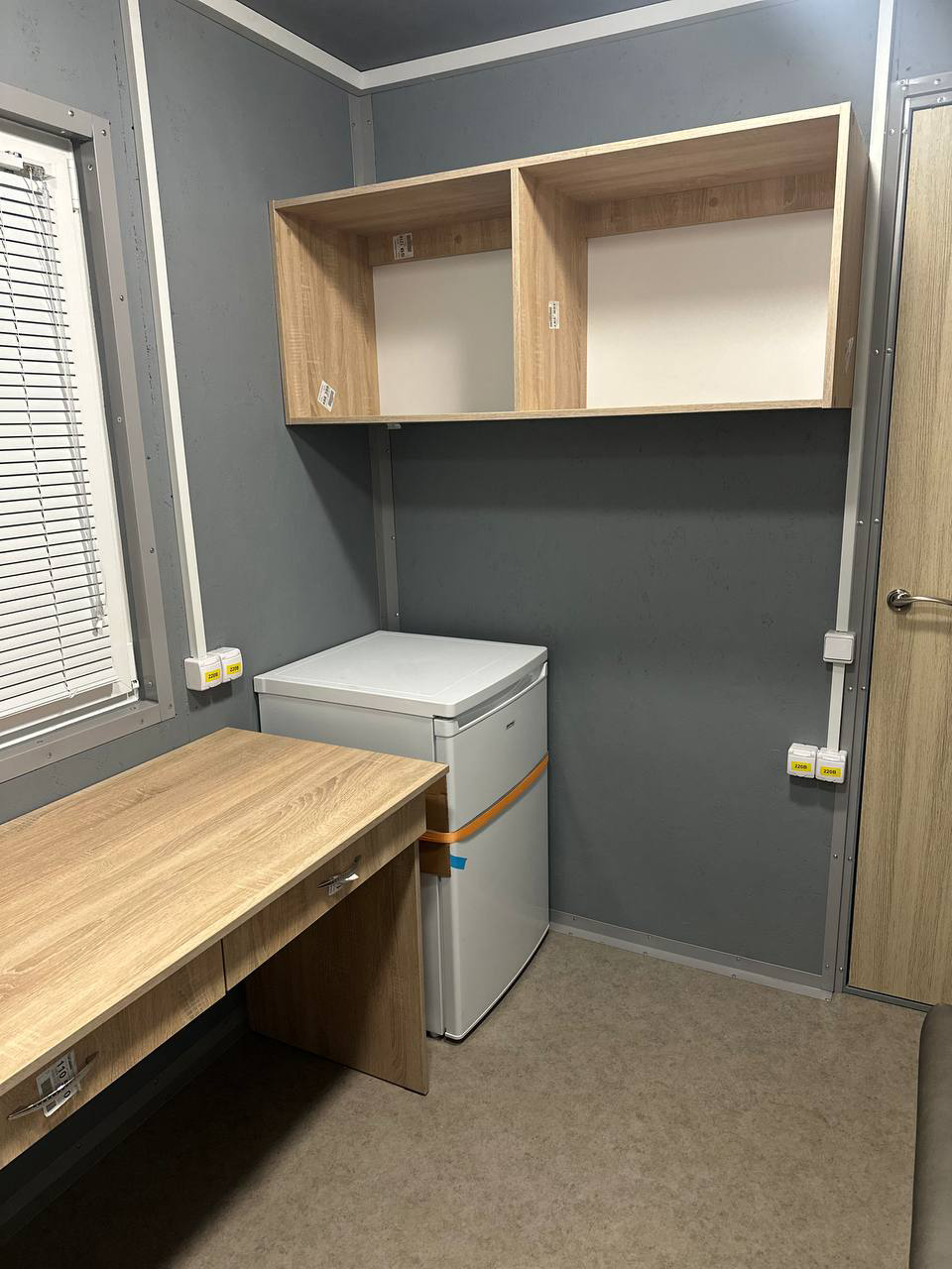 Вагон-побутовка на шасі Вагон-побутовка на шасі