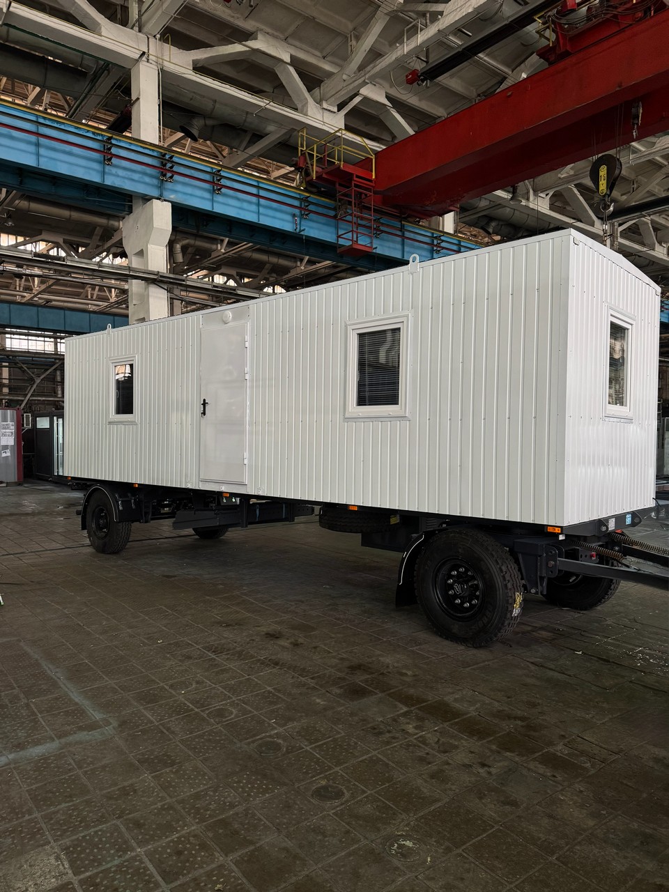 Побутовий вагончик для будівельників на шасі Побутовий вагончик для будівельників на шасі