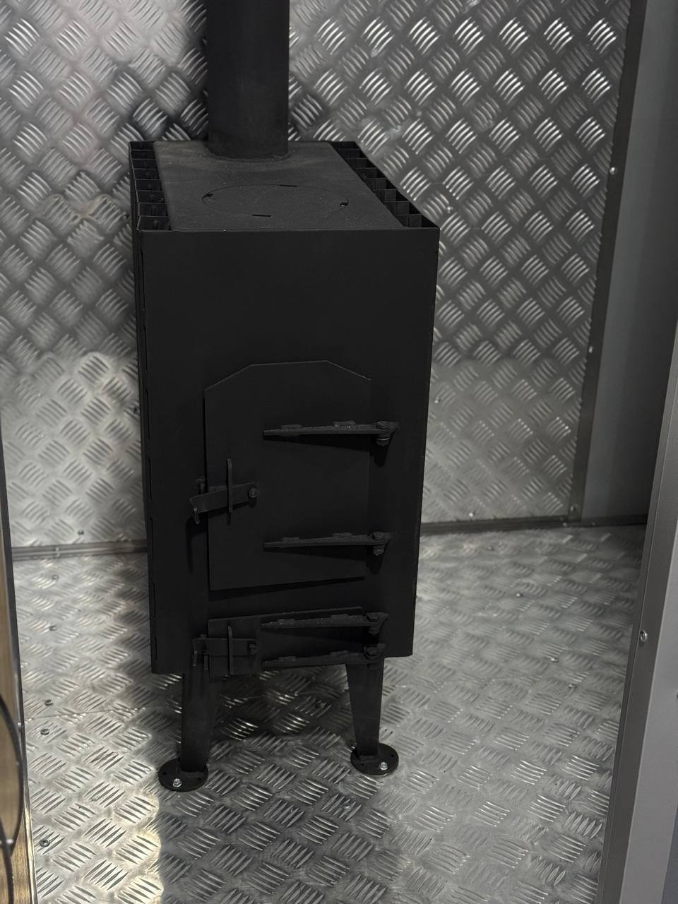 Промисловий модуль-битовка на шасі Промисловий модуль-битовка на шасі