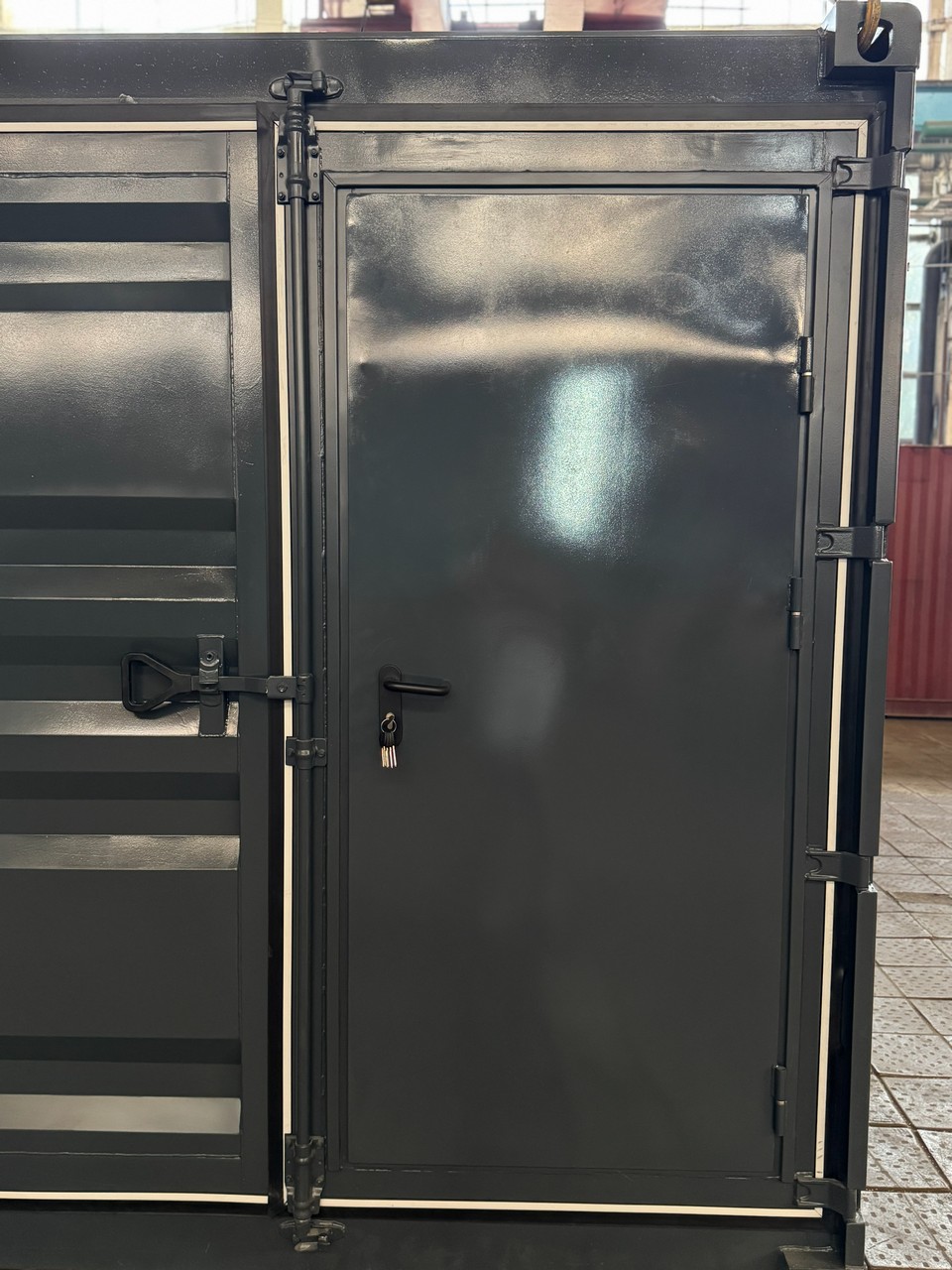 Модульний склад зі стелажами Модульний склад зі стелажами